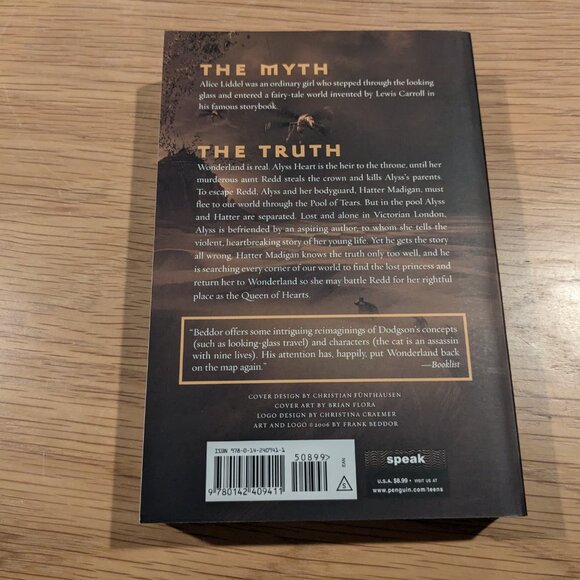 The Looking Glass Wars by Frank Beddor - Picture 2 of 5